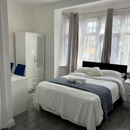 Starlet Property Wanstead Ngoại thất bức ảnh